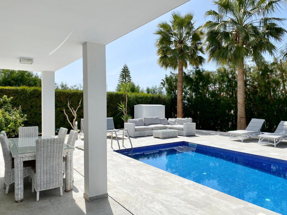 Luxury Villa Roma Near The Beach Coral Bay Luaran gambar